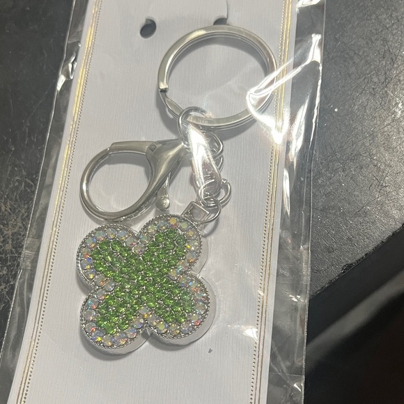 Accessories - Green Crystal Flower Keychain